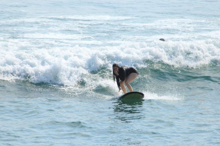 Lucy-Surf-school-in-Puerto-Escondido